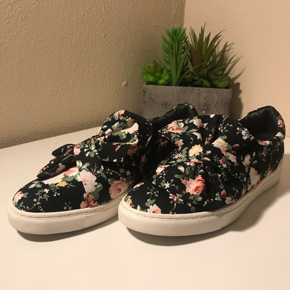 Halogen women’s Mika slip-on floral sneakers